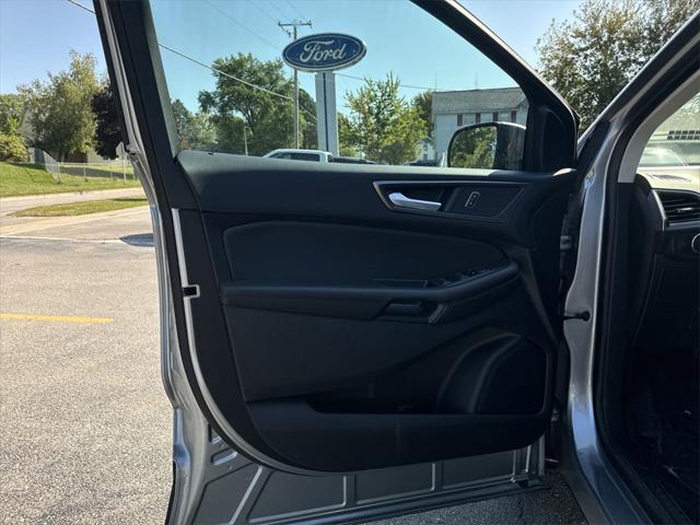 new 2024 Ford Edge car, priced at $33,995