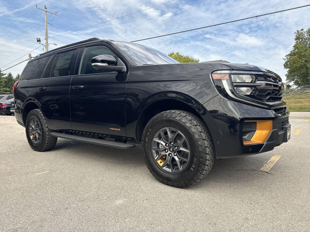 new 2025 Ford Expedition car, priced at $82,935
