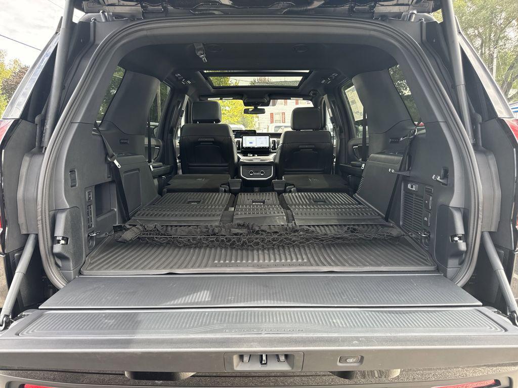 new 2025 Ford Expedition car, priced at $82,935