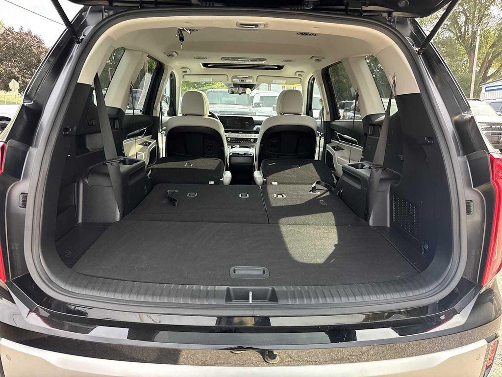 used 2024 Kia Telluride car, priced at $37,990