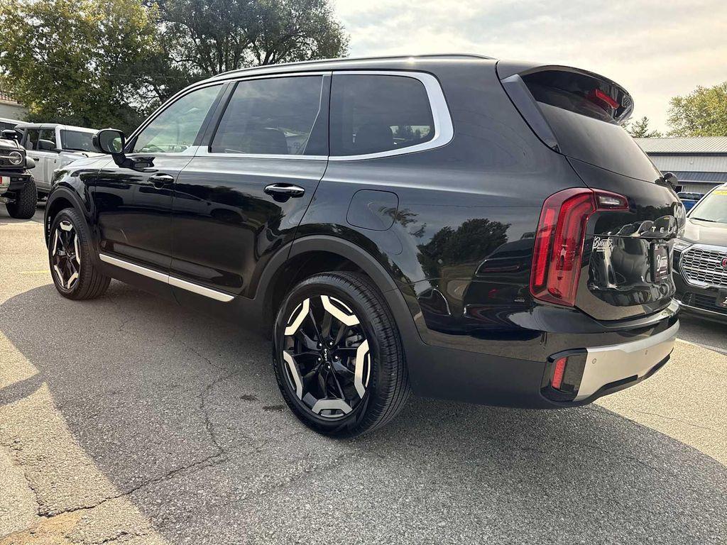used 2024 Kia Telluride car, priced at $37,990