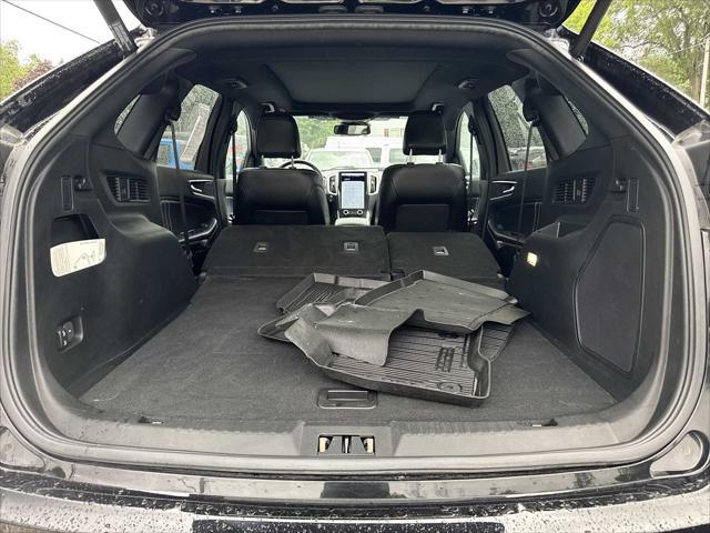 used 2022 Ford Edge car, priced at $34,990