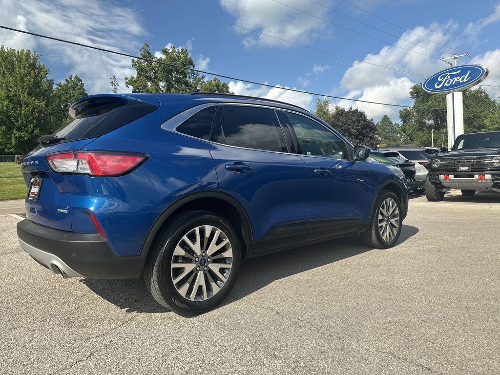 used 2022 Ford Escape car, priced at $25,990