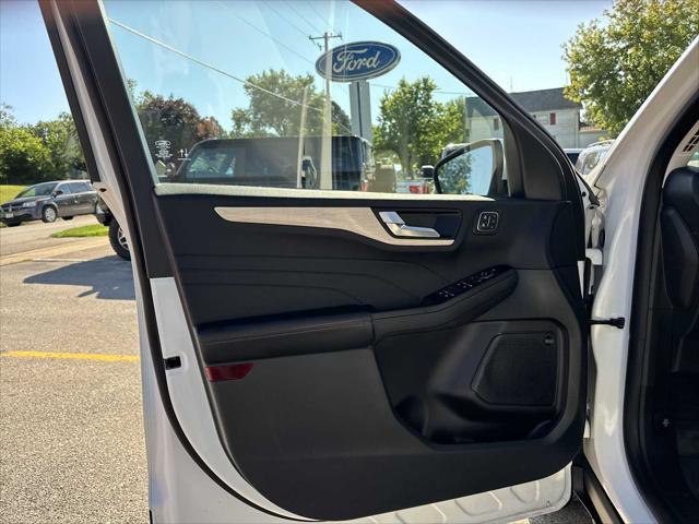 used 2022 Ford Escape car, priced at $28,990
