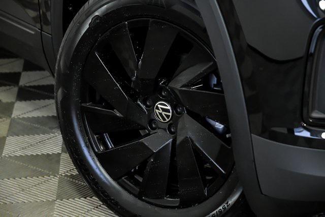 new 2026 Volkswagen Atlas Cross Sport car, priced at $46,284