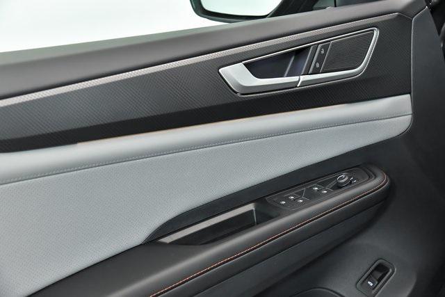 new 2025 Volkswagen Atlas car, priced at $45,463