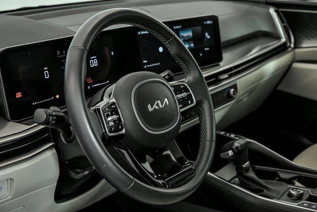 used 2024 Kia Sorento car, priced at $30,086