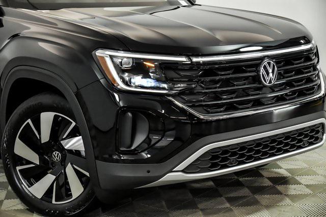 new 2024 Volkswagen Atlas Cross Sport car, priced at $42,287