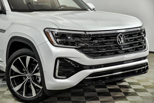 new 2025 Volkswagen Atlas car, priced at $52,136