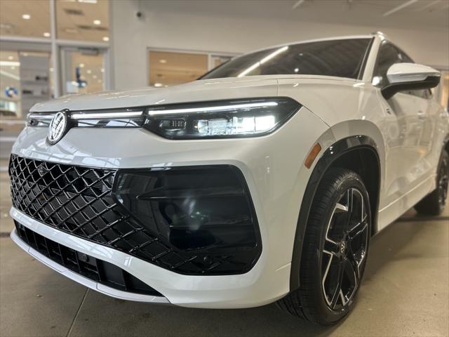 new 2025 Volkswagen Tiguan car, priced at $42,336