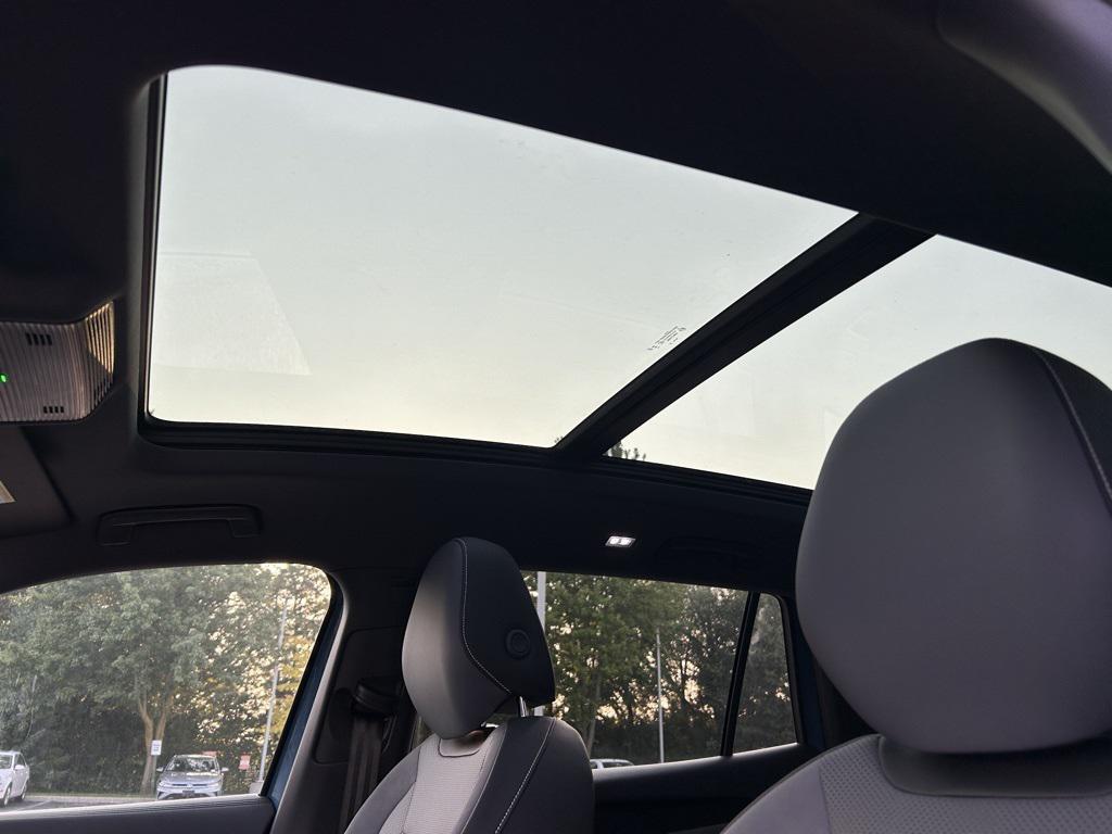 new 2025 Volkswagen Tiguan car, priced at $36,854