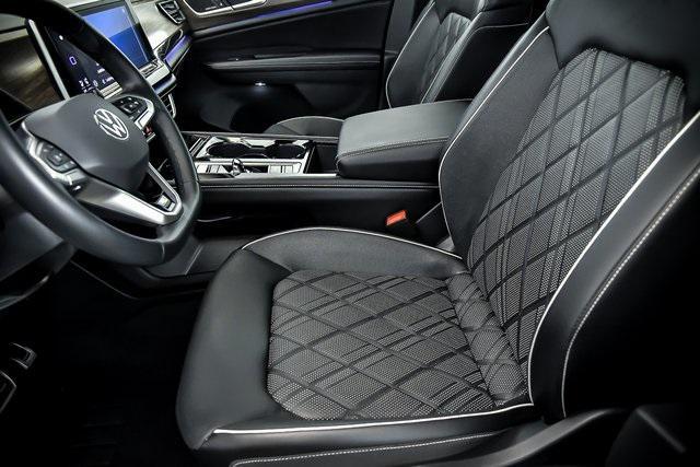 new 2025 Volkswagen Atlas car, priced at $51,970