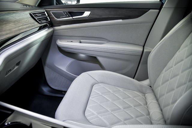 new 2025 Volkswagen Atlas car, priced at $51,682