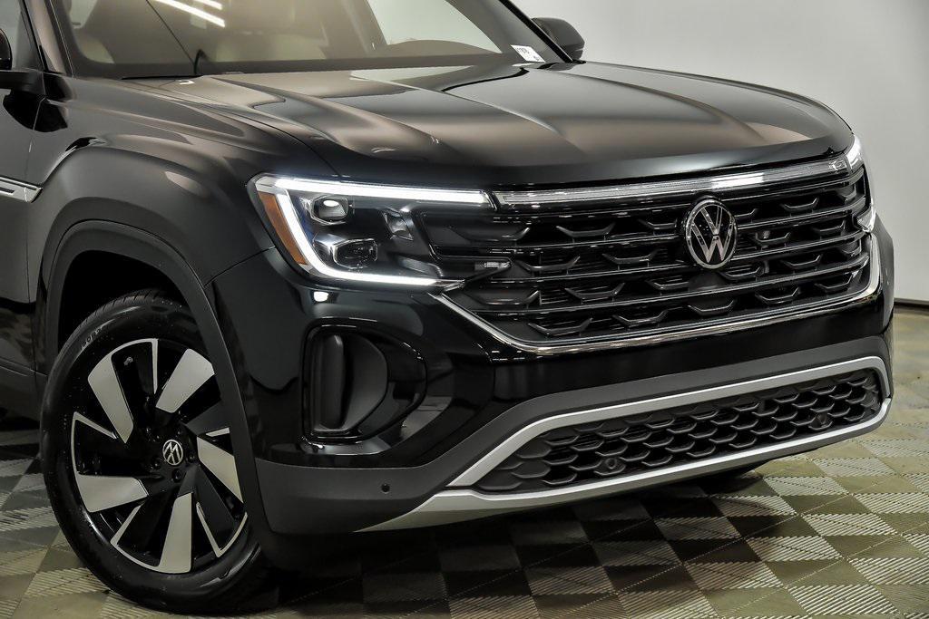 new 2026 Volkswagen Atlas Cross Sport car, priced at $45,702