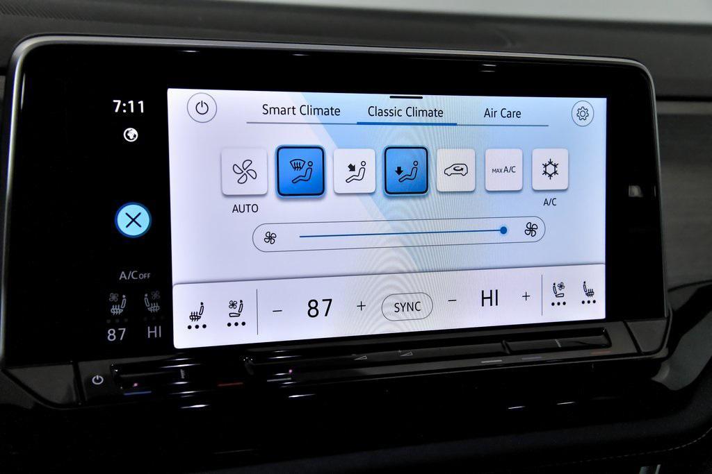 new 2026 Volkswagen Atlas Cross Sport car, priced at $45,702