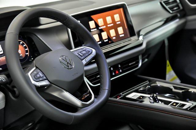 new 2024 Volkswagen Atlas car, priced at $46,432