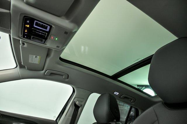 new 2025 Volkswagen Tiguan car, priced at $34,928