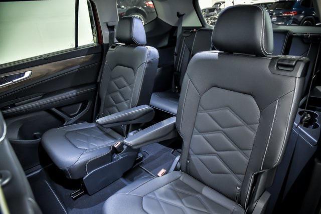 used 2024 Volkswagen Atlas car, priced at $40,599