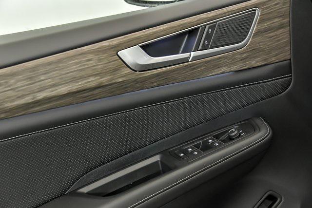 new 2025 Volkswagen Atlas car, priced at $47,351