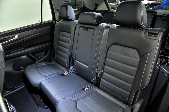 new 2025 Volkswagen Atlas car, priced at $47,351