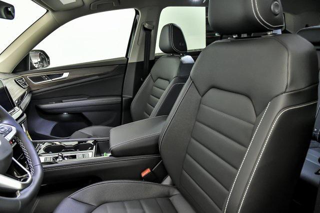 new 2025 Volkswagen Atlas car, priced at $47,351