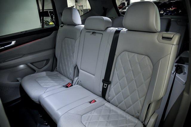new 2025 Volkswagen Atlas car, priced at $50,914