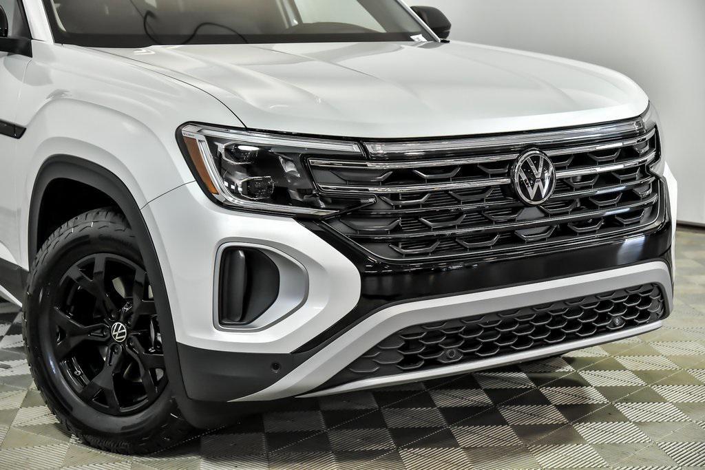 new 2026 Volkswagen Atlas car, priced at $49,693