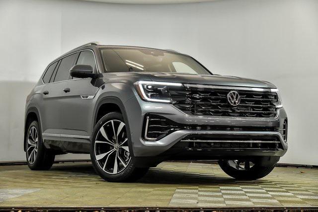 new 2025 Volkswagen Atlas car, priced at $52,297