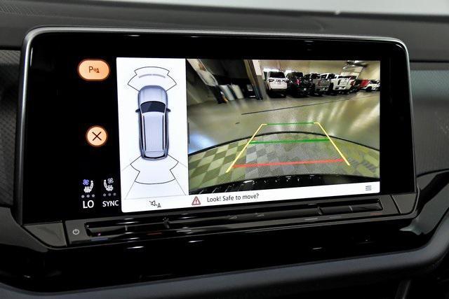 new 2025 Volkswagen Atlas car, priced at $43,901