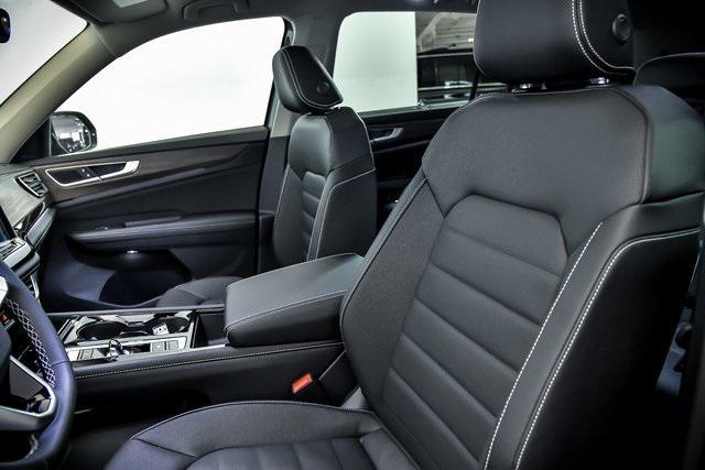 new 2025 Volkswagen Atlas car, priced at $47,351