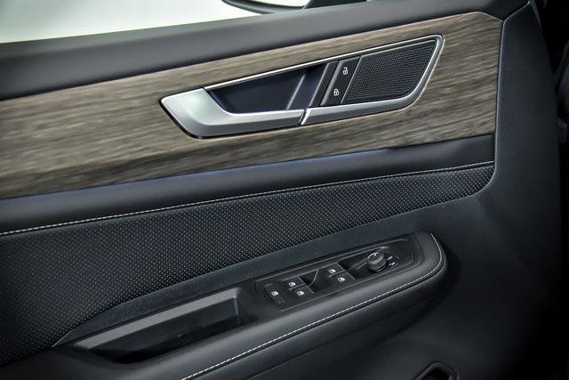 new 2025 Volkswagen Atlas car, priced at $47,351