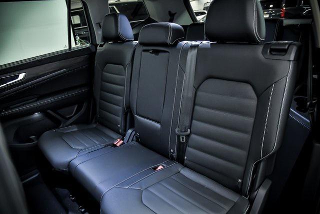 new 2025 Volkswagen Atlas car, priced at $48,087