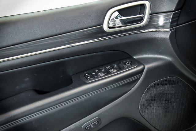 used 2020 Jeep Grand Cherokee car, priced at $19,599