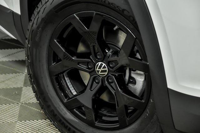 new 2025 Volkswagen Atlas car, priced at $46,348