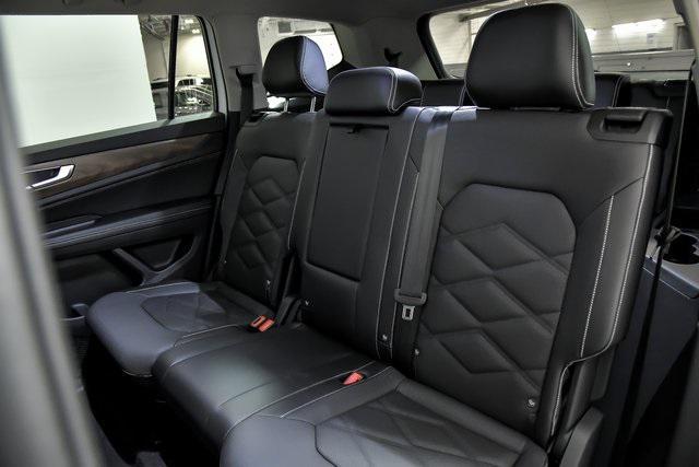 new 2025 Volkswagen Atlas car, priced at $37,673