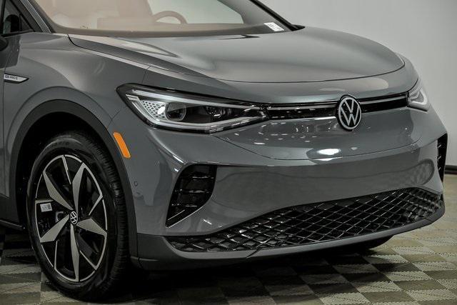 new 2025 Volkswagen ID.4 car, priced at $49,347
