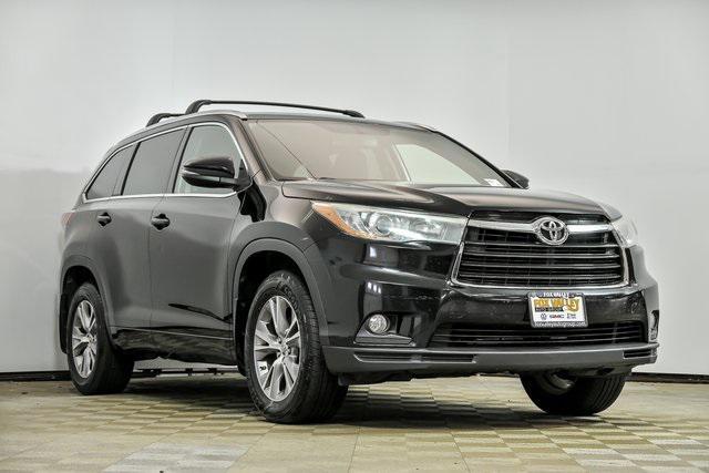 used 2015 Toyota Highlander car, priced at $16,999