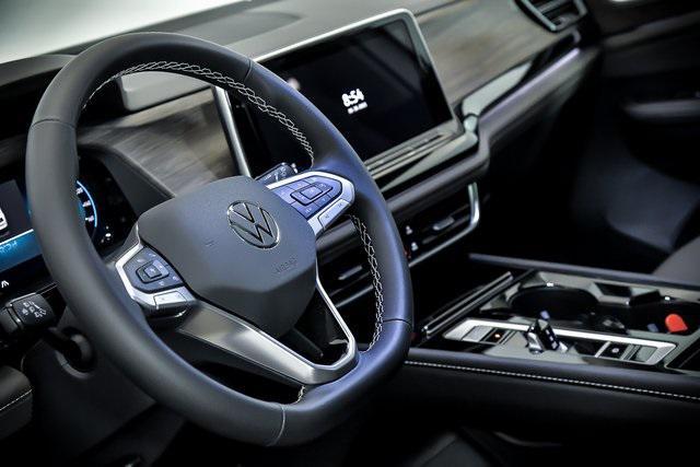 new 2025 Volkswagen Atlas car, priced at $48,280