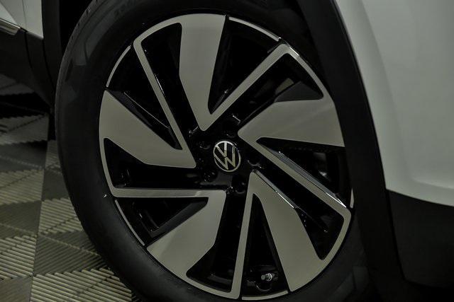 new 2025 Volkswagen Atlas car, priced at $48,280