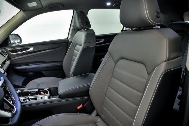 new 2025 Volkswagen Atlas car, priced at $48,280