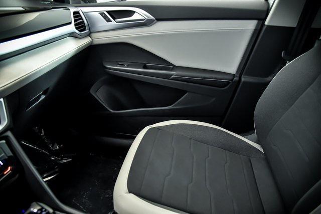 used 2025 Volkswagen Taos car, priced at $29,367