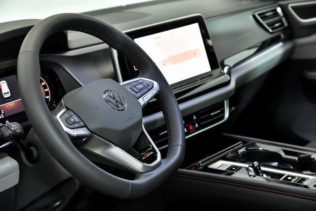 new 2025 Volkswagen Atlas car, priced at $46,207