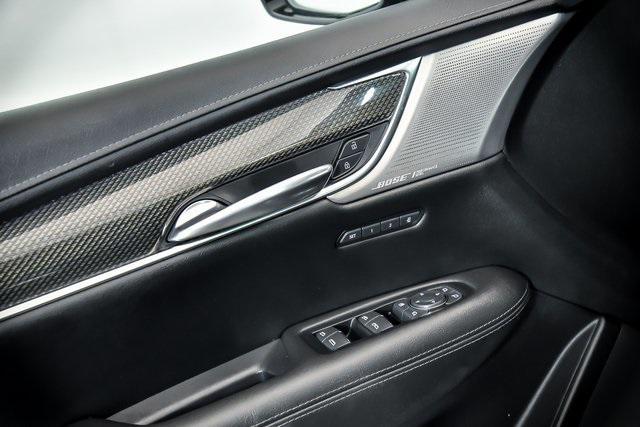 used 2022 Cadillac XT5 car, priced at $38,999