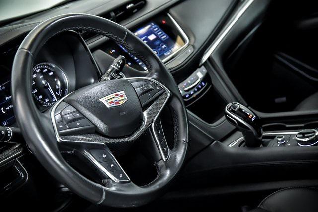 used 2022 Cadillac XT5 car, priced at $38,999