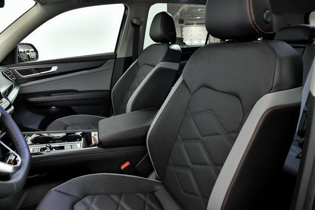 new 2025 Volkswagen Atlas car, priced at $48,046