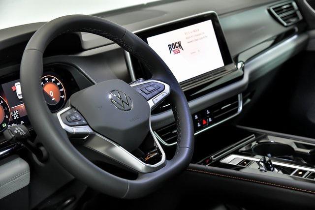 new 2025 Volkswagen Atlas car, priced at $48,046