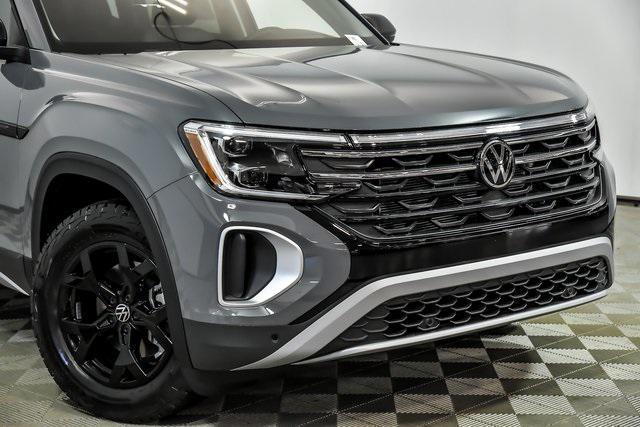 new 2025 Volkswagen Atlas car, priced at $48,046