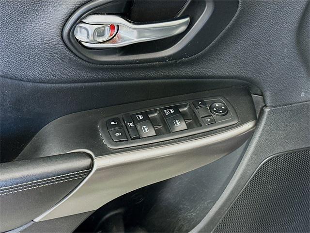 used 2019 Jeep Cherokee car, priced at $15,698