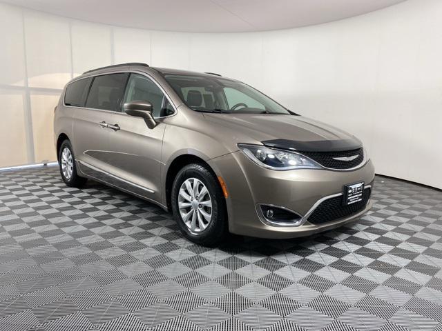 used 2017 Chrysler Pacifica car, priced at $13,987