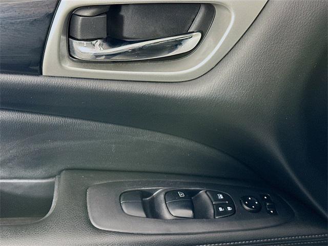 used 2020 Nissan Pathfinder car, priced at $10,995